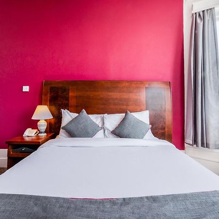 איסטבורן The Strand Hotel מראה חיצוני תמונה