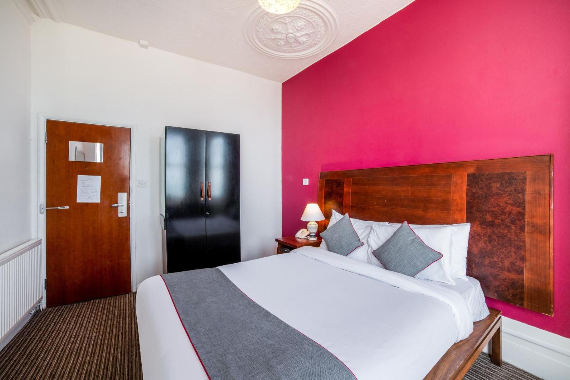 איסטבורן The Strand Hotel מראה חיצוני תמונה