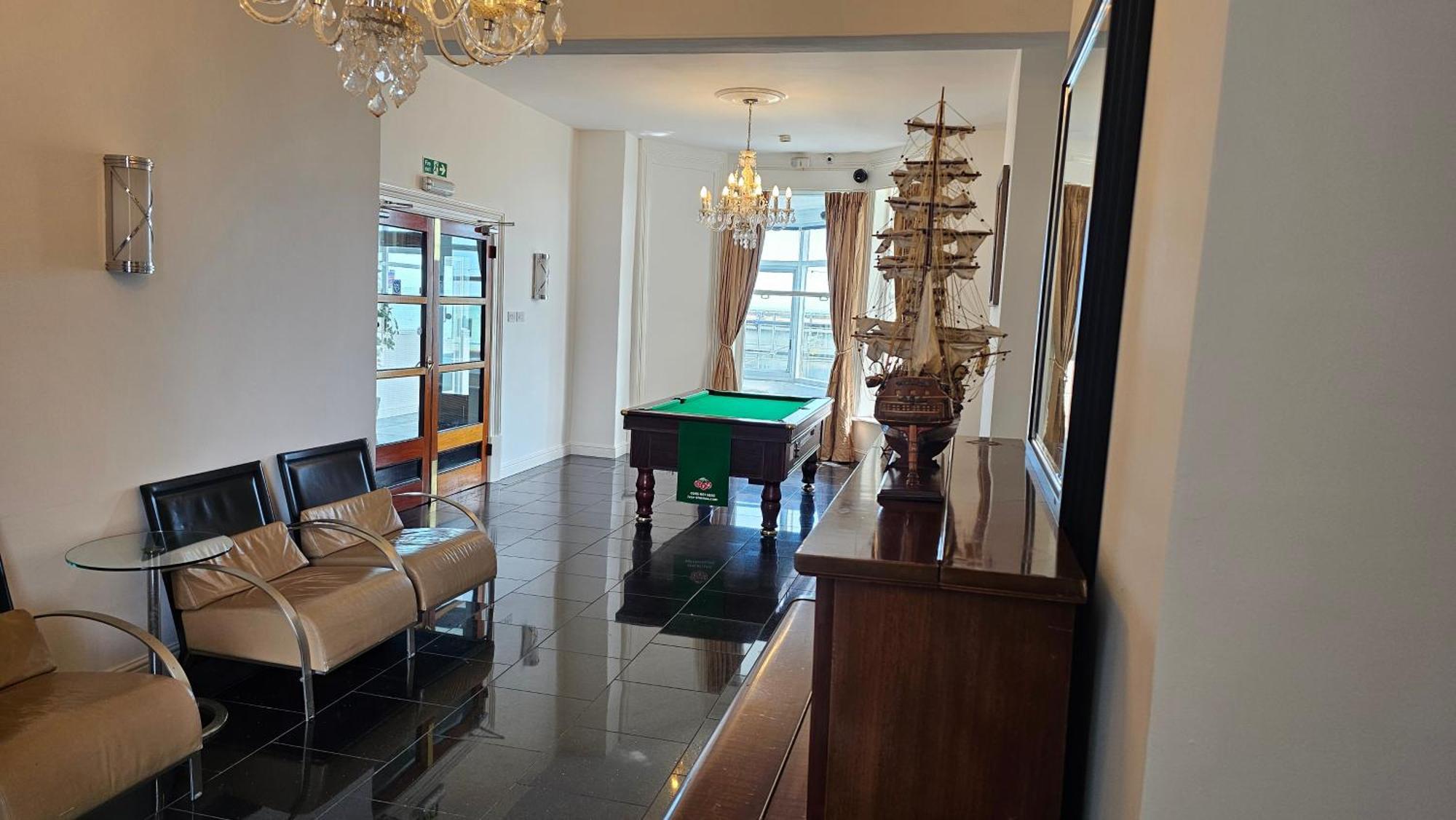 איסטבורן The Strand Hotel מראה חיצוני תמונה